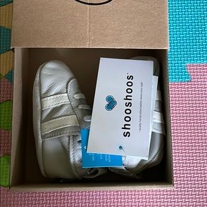 NWT Leather Shooshoos